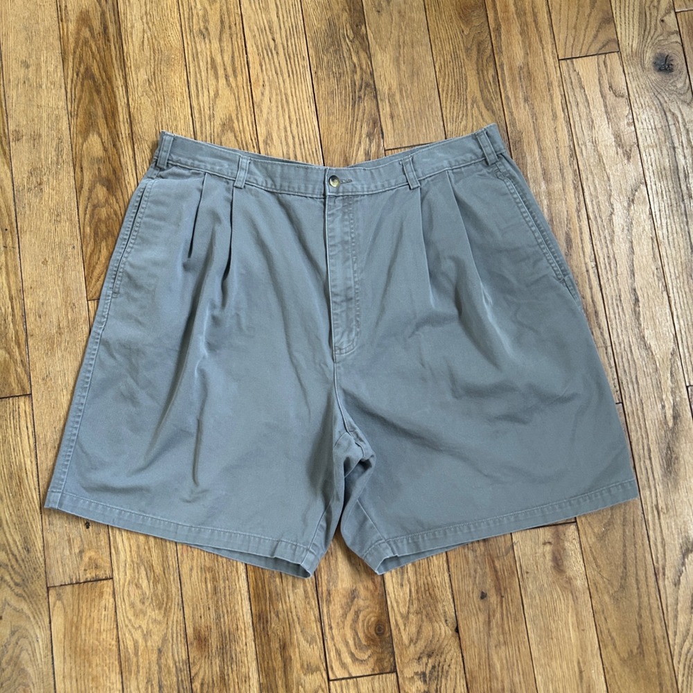 Jos. A. Bank Mens Pleated Chino Shorts Gray Green 100% Cotton Size 40
